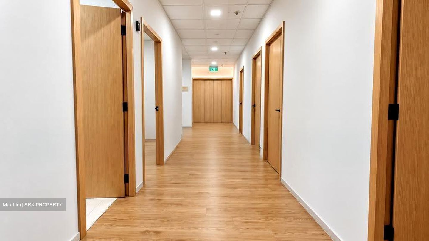 Parkway Centre (D15), Office #622561941